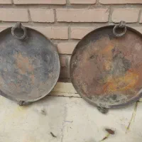 ماهی تابه آهنی قدیمی|کلکسیون اشیاء عتیقه|شوشتر, |دیوار