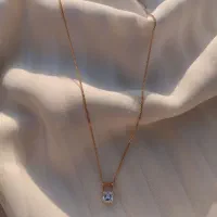 گردنبند تک نگین