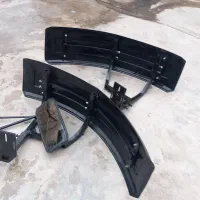 یک‌جفت‌گلگیر‌۴۷۵‌با‌‌یک‌آینه‌با‌پایه..نو