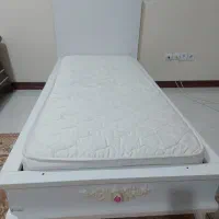 تخت خواب نوجوان ۸۰ در ۱۲۰ سالم همراه باتشک|تخت و سرویس خواب|تهران, مخصوص|دیوار