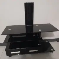 میز تلوزیون شیشه‌ای