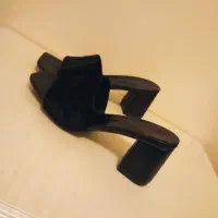 حراج لباس و کفش وکیف زنانه  هر کدام فقط ۲۰۰ ت