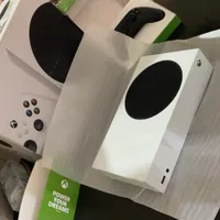 کنسول xbox series s با دو‌ دسته اورجینال در حد آک