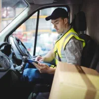 استخدام راننده / نیسان و مزدا / در شرکت پخش