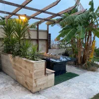 ساحل اختصاصی عمارت فانوس ۱