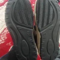 یک عدد بوتین|کیف، کفش، کمربند|قیدار, |دیوار