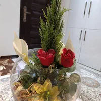 گلدان شیشه ای در حد نو|گل مصنوعی|تهران, بریانک|دیوار