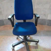 دوعدد صندلی گردان چرخدار