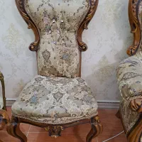 مبلمان ۹ نفره با میز وسط و دوتا عسلی
