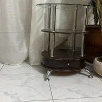 میز کنار سالن