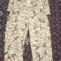 یک دست لباس نظامی