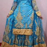 لباس محلی یکبار پوشیده شده