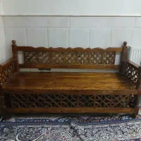 تخت سنتی در حد نو