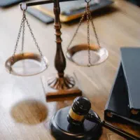 وکالت وکیل قوه قضاییه و مشاور حقوقی رایگان