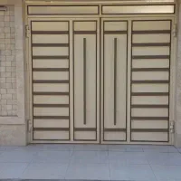 کارگاه درب وپنجره وجوشکاری سیار