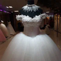 لباس عروس در حد نو