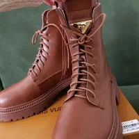 بوت لویی ویتون همراه با شناسنامه (نو)|کیف، کفش، کمربند|اردبیل, |دیوار