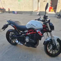 بنلی ۳۰۰ دوسیلندر