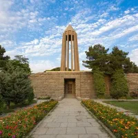 تور بانوان همدان . سفر به همدان با اتوبوس