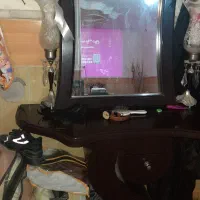 میز آیینه و شمعدون