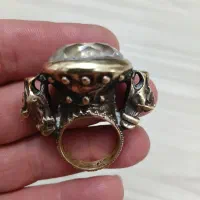 انگشتر کهنه نیست در جهان