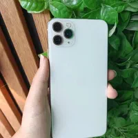 ایفون۱۱پرومکس سفید