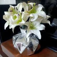 گل با گلدان