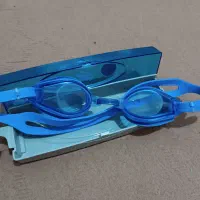سلام یک عینک شنا نو هست