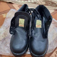 فروش کفش ایمنی نو سایز ۴۲و۴۴