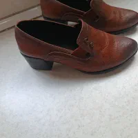 کفش چرم|کیف، کفش، کمربند|قم, انسجام|دیوار