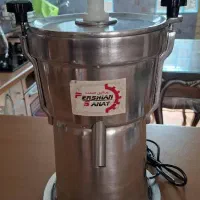 آبمیوه گیری صنعتی