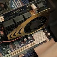 (فروش فوری)کیس اداری وخانگی ddr3 وبا گرافیک خفن d5
