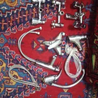 سلام تعدادی شیر مخلوط اهرمی.  تمیز هر عدد ۱۵۰۰۰۰۰ت