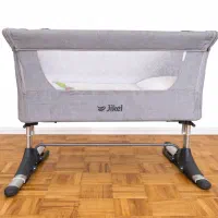 تخت کنار مادر جیکل