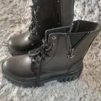 نیم بوت مشکی سایز39|کیف، کفش، کمربند|نسیم‌شهر, |دیوار