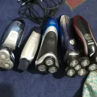 تعداد ۵ عدد ریش تراش همگی باهم