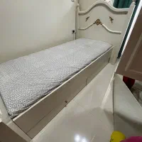 تخت و کمد نوزاد نوجوان