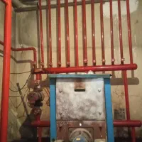 لوله کشی. نصب پمپ. موتورخانه