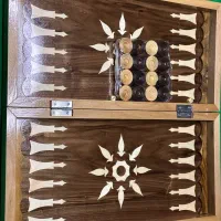 تخته نرد و شطرنج|کلکسیون اشیاء عتیقه|بروجرد, |دیوار