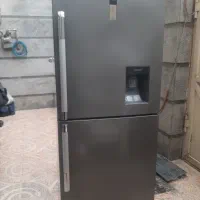 خریدار یخچال نیازمند تعمیر