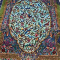 فرش تمام ابریشم زرچارک چهل طوطی