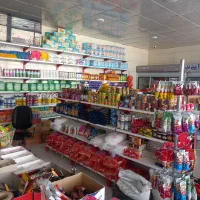 فروشنده سوپر مارکت