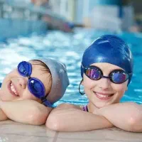 آموزش شنا برای کودکان و بزرگسالان