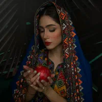 میکاپ کار حرفه ای / هوم ورک