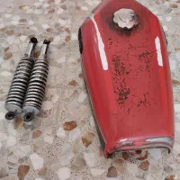 یک عدد باک تکتازی  و یک جفت کمک موتور عقب