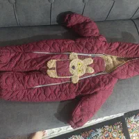 لباس کودک|کفش و لباس بچه|بومهن, |دیوار