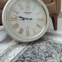 ساعت دیواری سالم