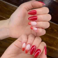 کاشت ناخن|خدمات آرایشگری و زیبایی|قم, تولید دارو و یخچال|دیوار