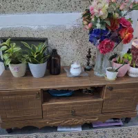 وسایل خانه ( تخت و کمد و میز تلویزیون  و تابلو )