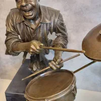 مجسمه برنزی مردان سیاه پوست|مجسمه، تندیس، ماکت|تهران, فردوسی|دیوار